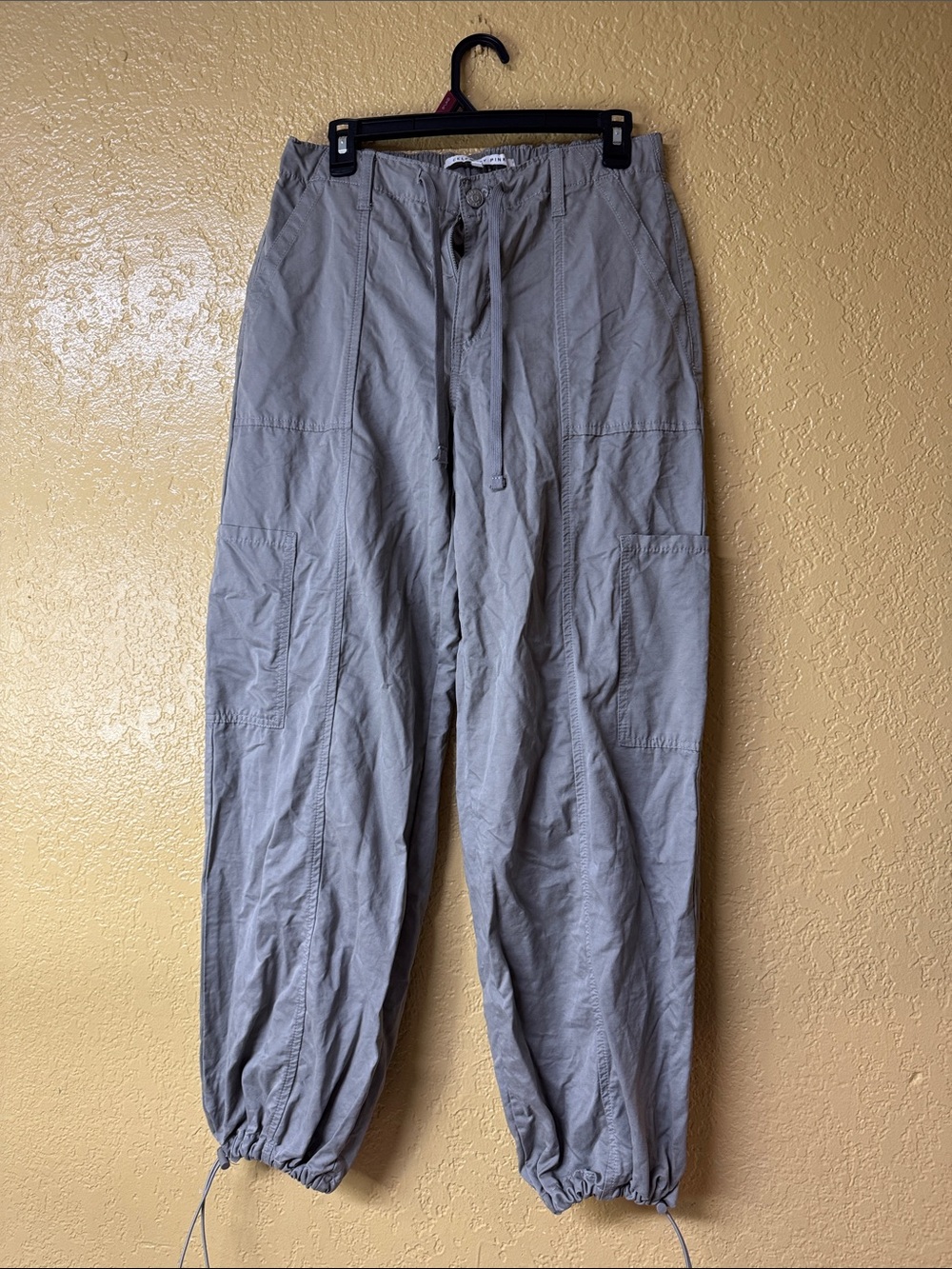 Celebrity Pink women’s Light Gray Cargo Drawstring Joggers
